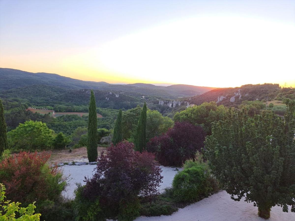 Hotel Restaurant Clos Des Sullys Montclus  Εξωτερικό φωτογραφία